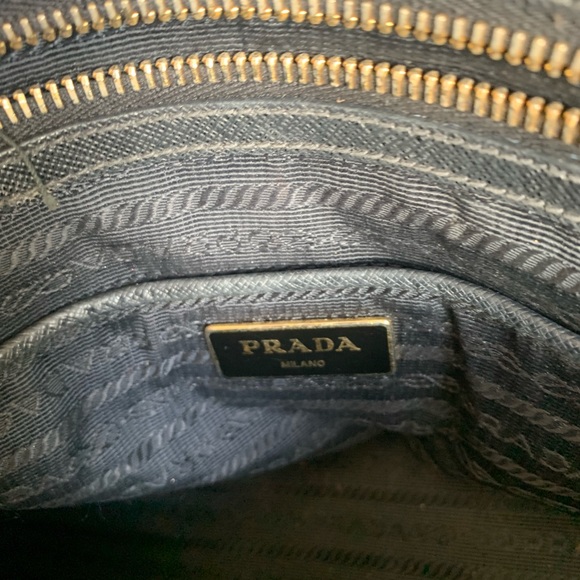 Prada purse - Picture 6 of 8
